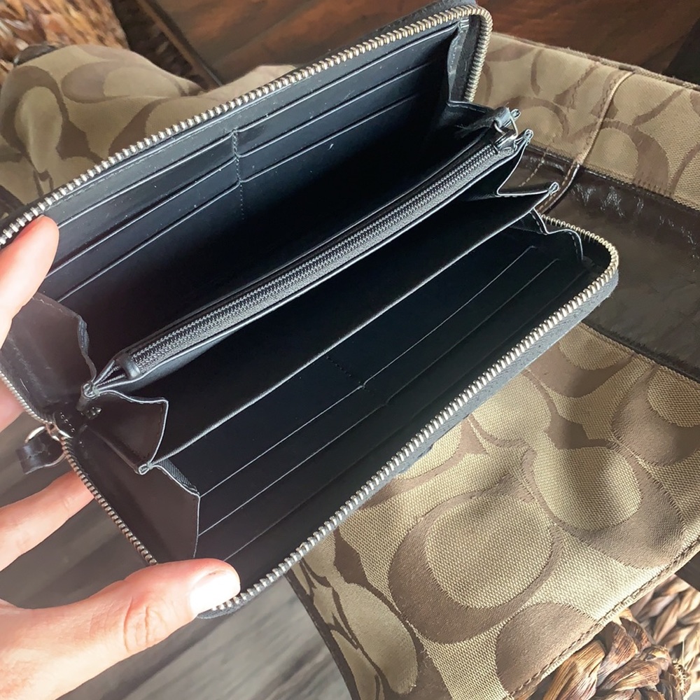 Gucci Snake Wallet - Picture 9 of 10